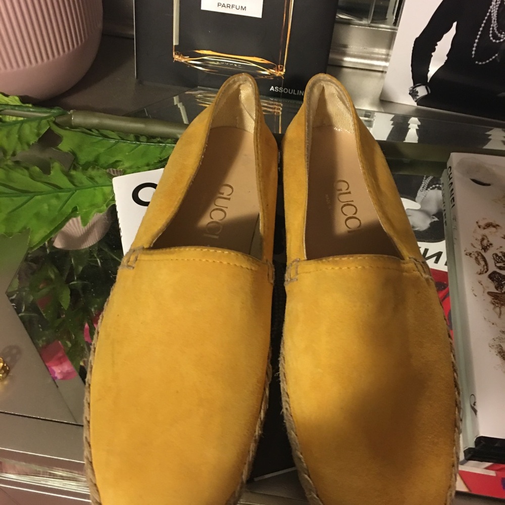 Women Gucci shoes size 11